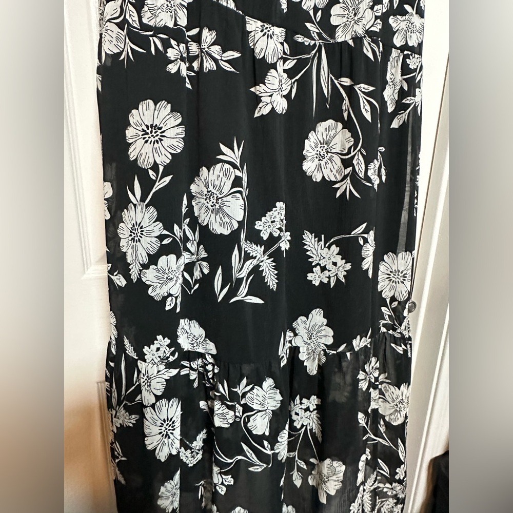 J. Crew Mercantile Black & White Floral Tiered Hem Tank Top Maxi Dress Size 6 - Picture 11 of 12